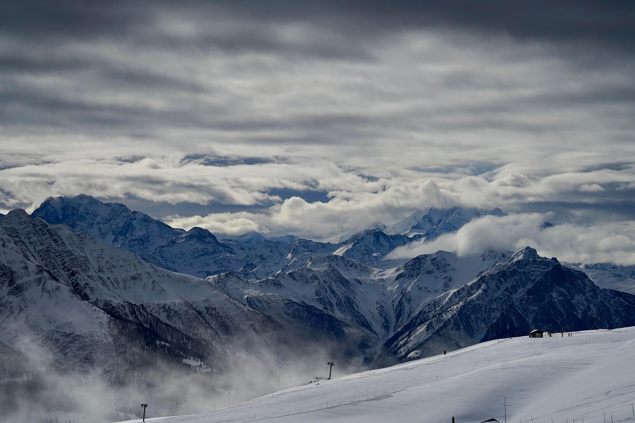 discover the future of small and medium enterprises in switzerland with sme switzerland 2025, featuring insights, trends, and strategies for growth and innovation.